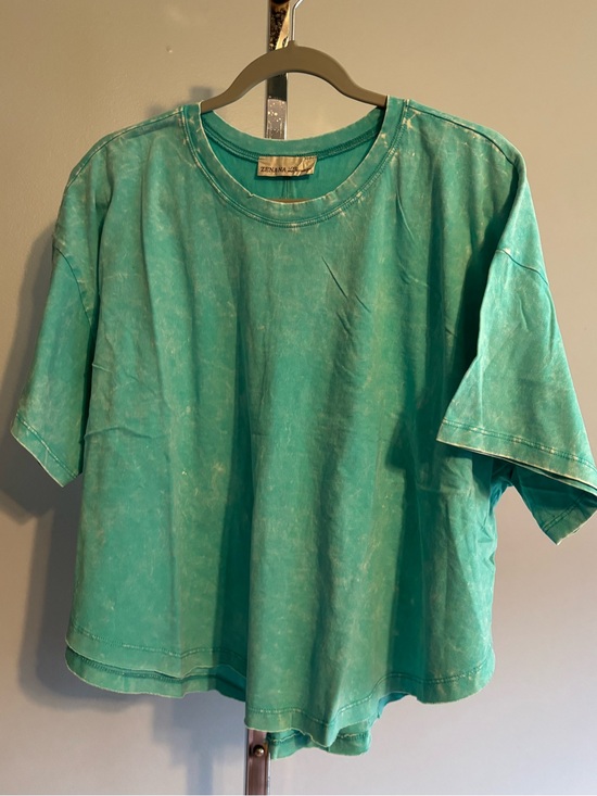 Zenana Outfitters Tops - Zenana teal rounded hem short sleeve cropped top L/XL